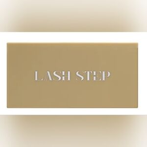 Lash Step Shimmer About You Eyeshadow Pallette